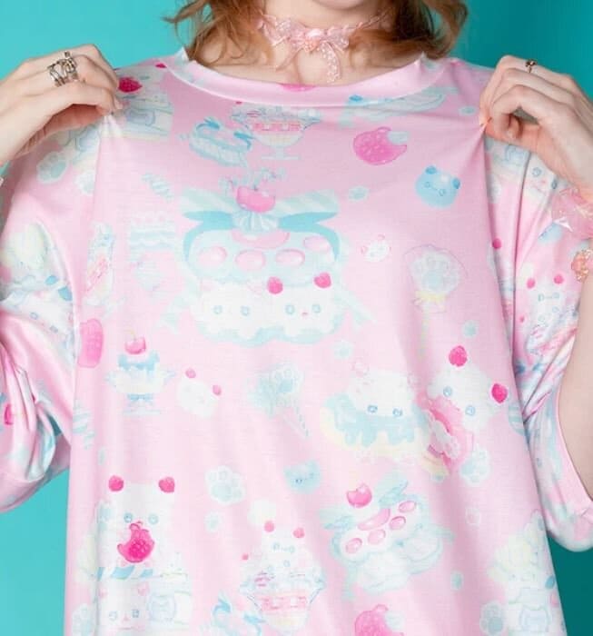 Oversize t-shirt  - Fluffy pink pastel cat