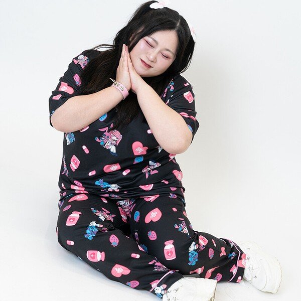 Oversize t-shirt - Menhera-chan, svart