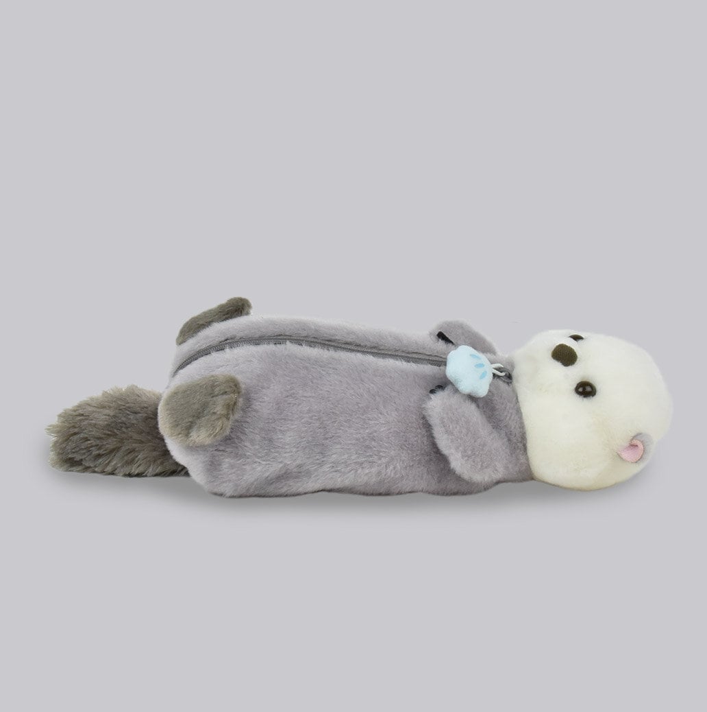 Plushie-pennfodral grå utter