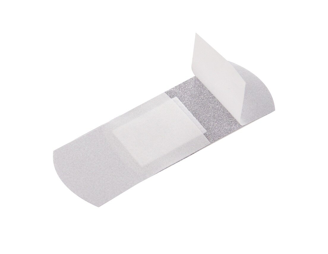Glittriga Kuromi-plåster, 24-pack i plåtask