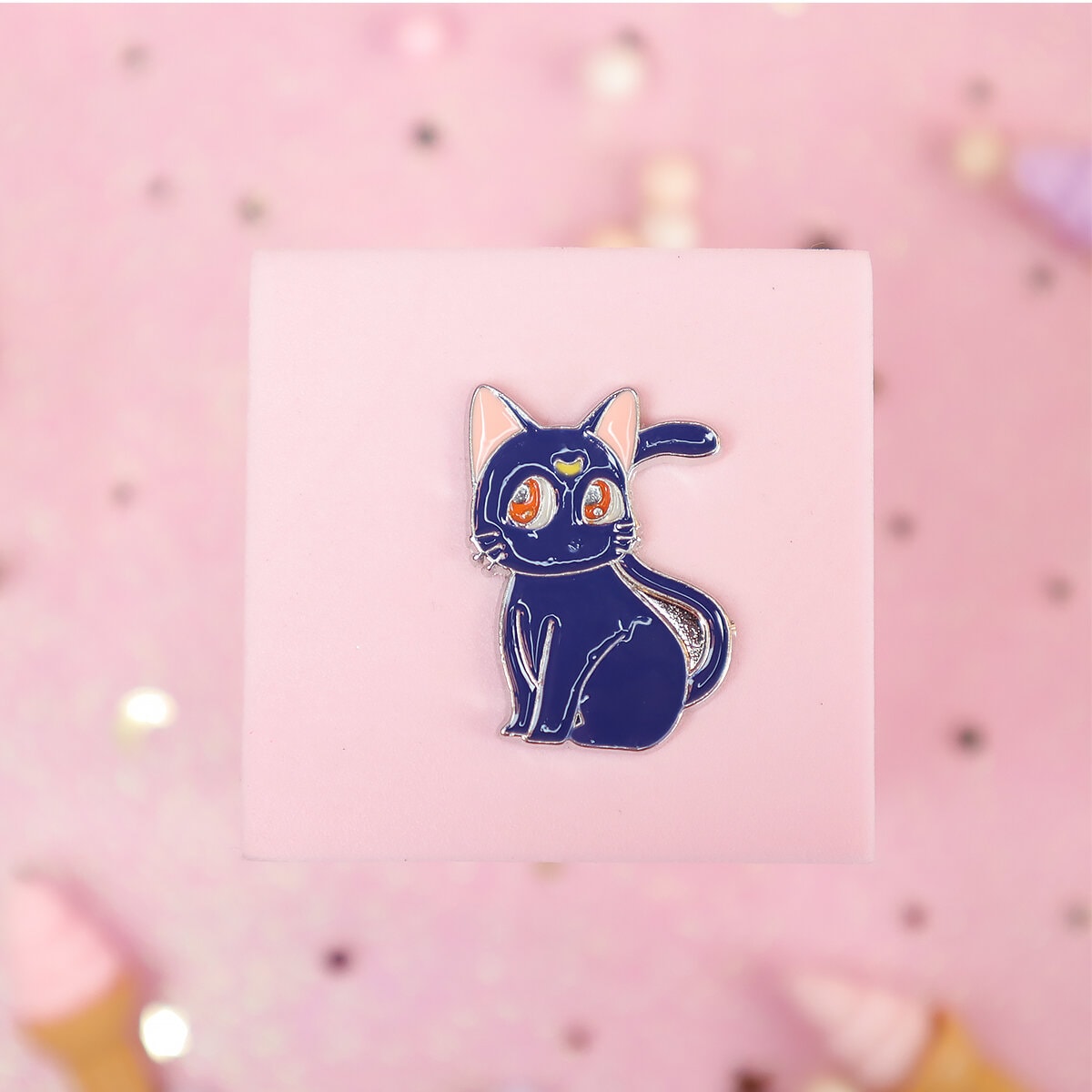 Pin - Sailor Moon, Luna