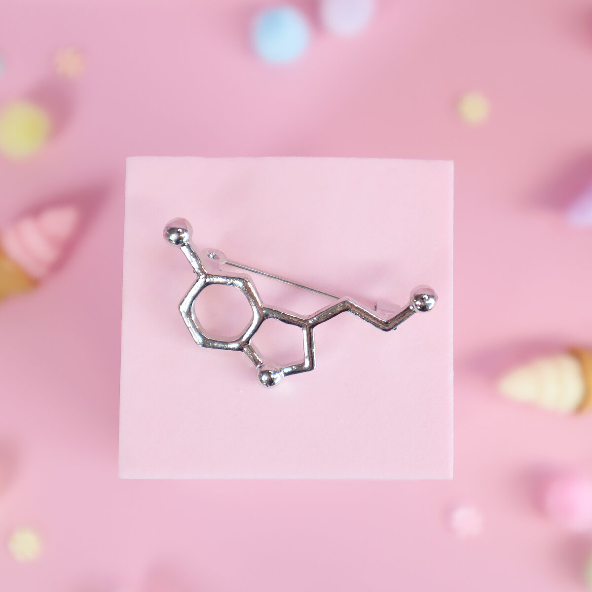 Pin - Serotonin, kemisk beteckning