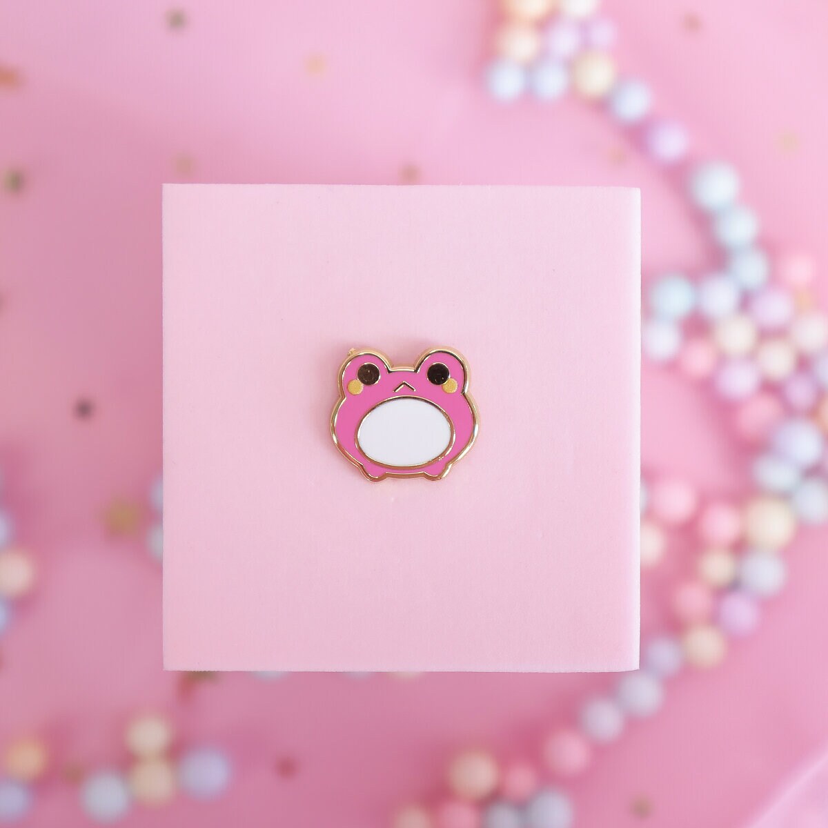 Pin - Pink smol frog