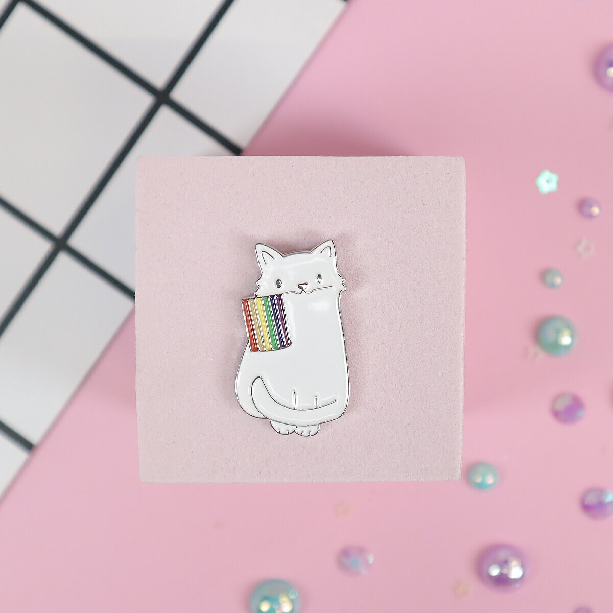Pin - Vit pride-katt