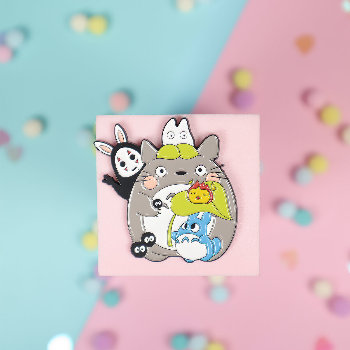 Pin - Stor Totoro med vänner