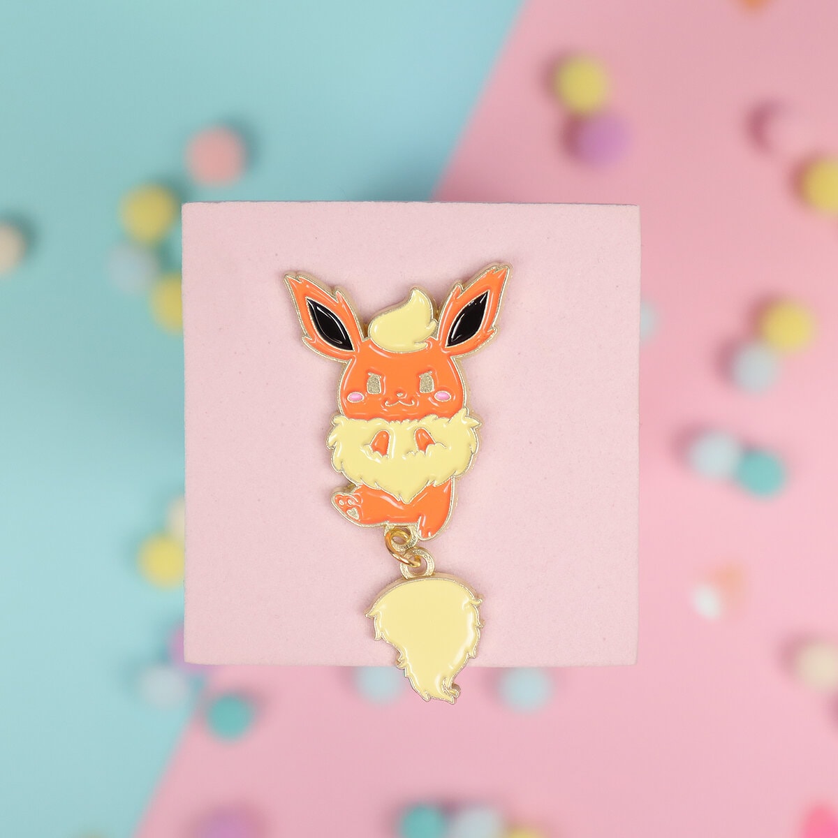 Pin - Flareon med svans