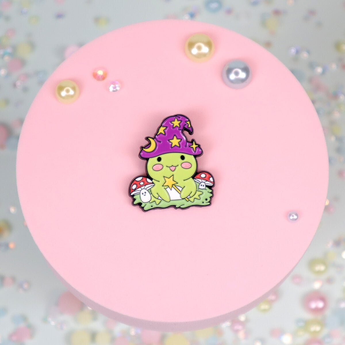 Pin - Sitting froggy wizard