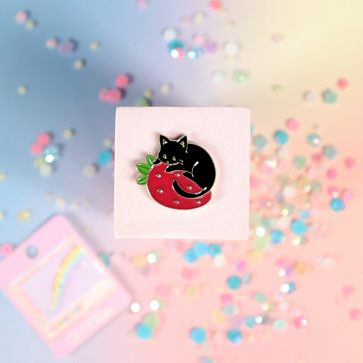 Pin - Jordgubbskatt