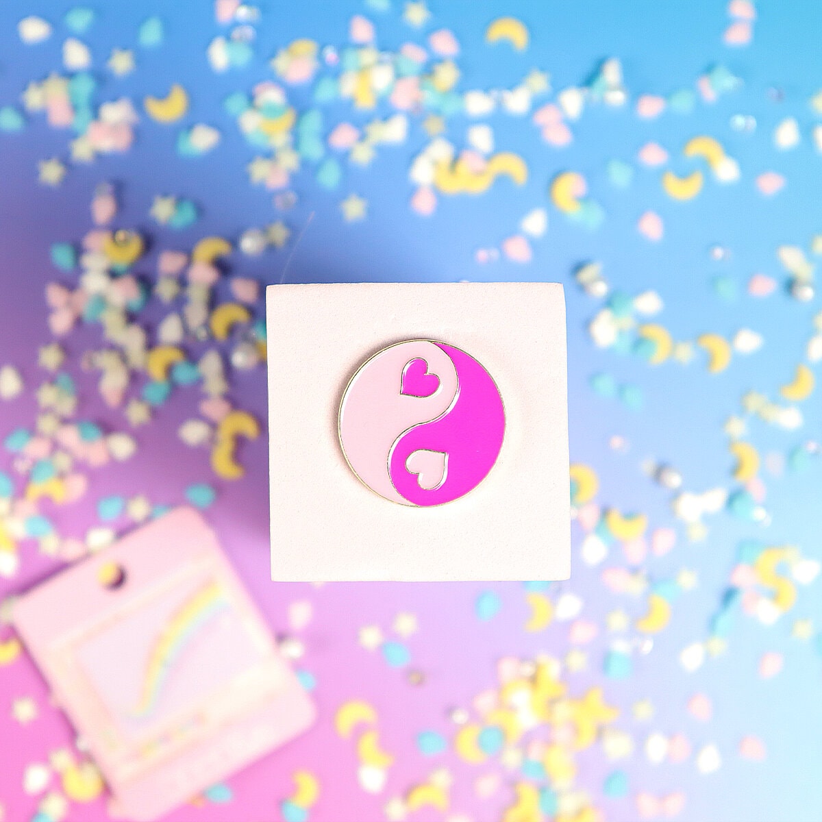 Pin - Rosa Yin & Yang