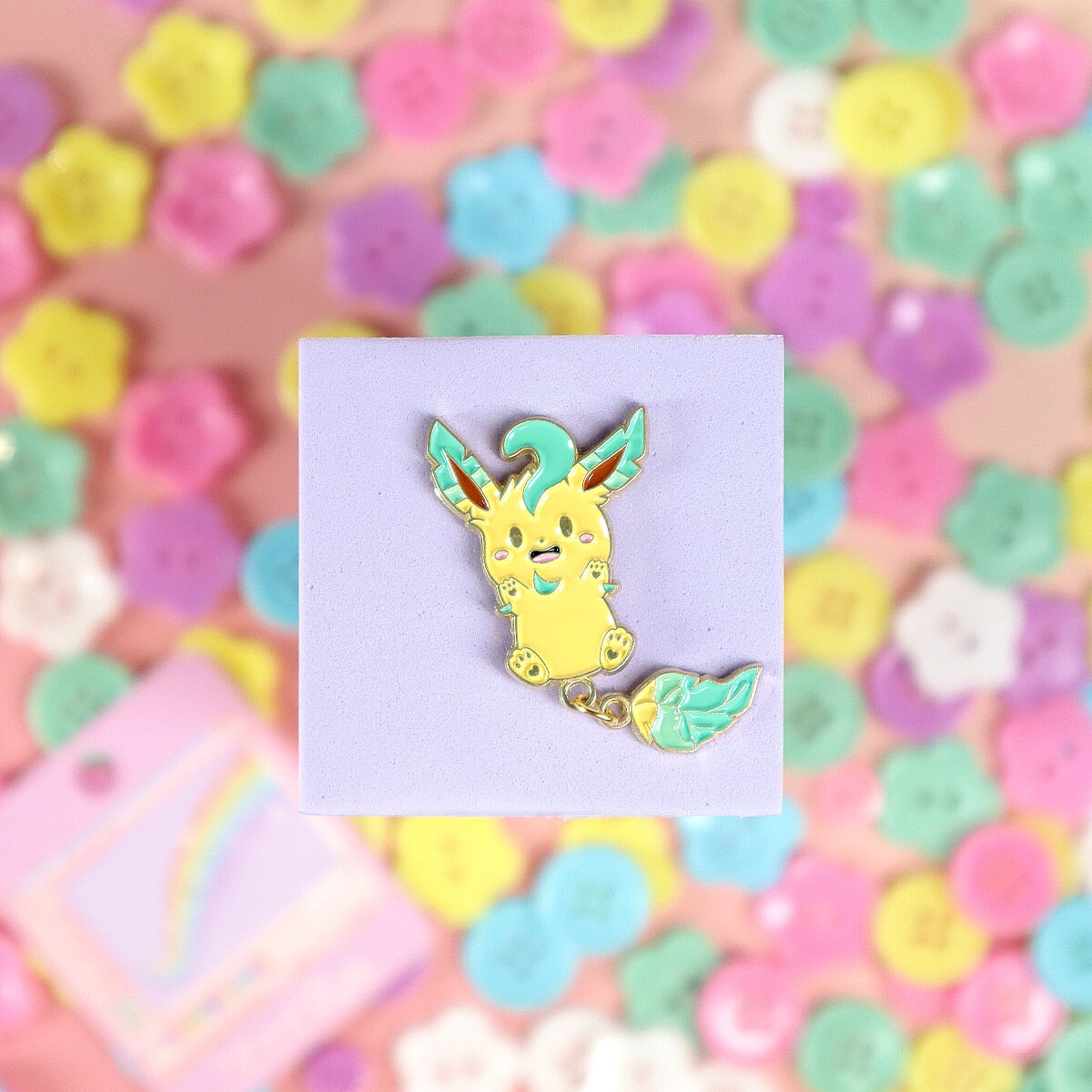 Pin - Leafeon med svans