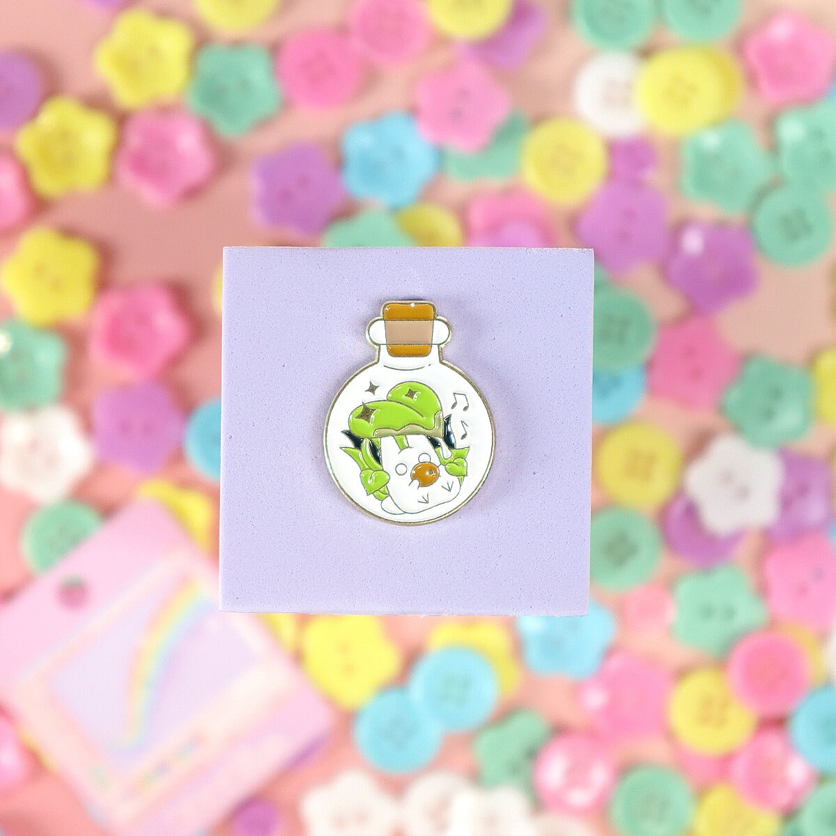 Pin - Chibi Totoro i glasflaska