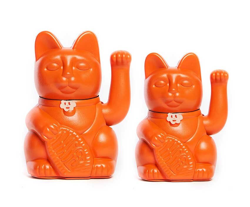 Orange maneki neko