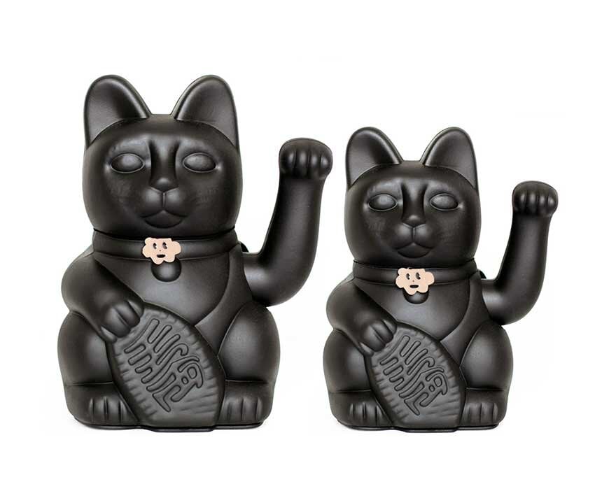 Svart maneki neko