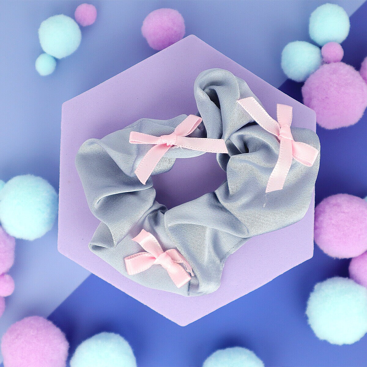 Scrunchie - Faded Gray & Pink Bows