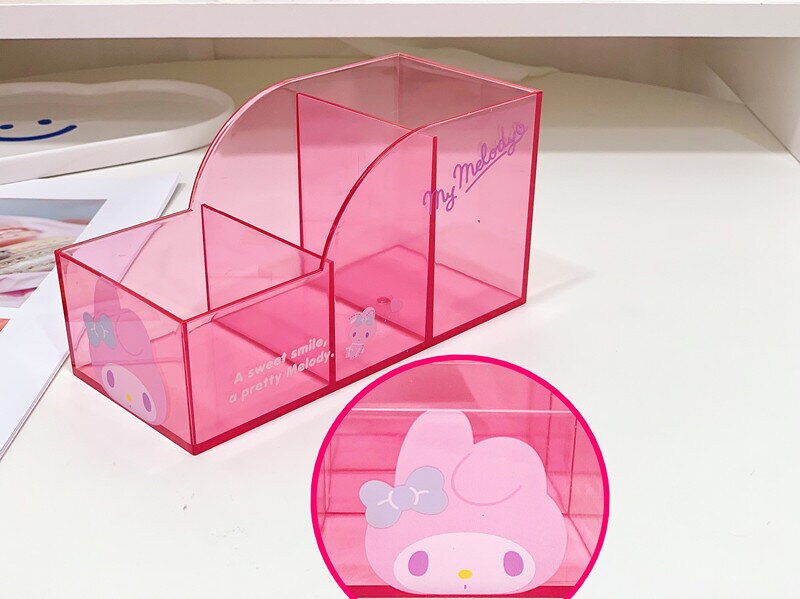 Litet Sanrio-skrivbordställ