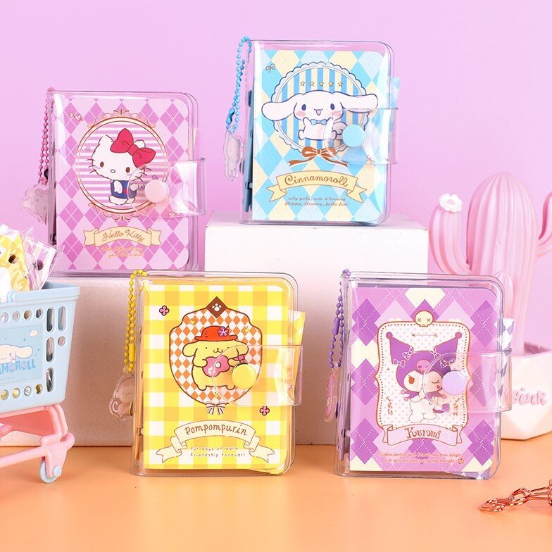 Liten Sanrio-anteckningsbok med hänge