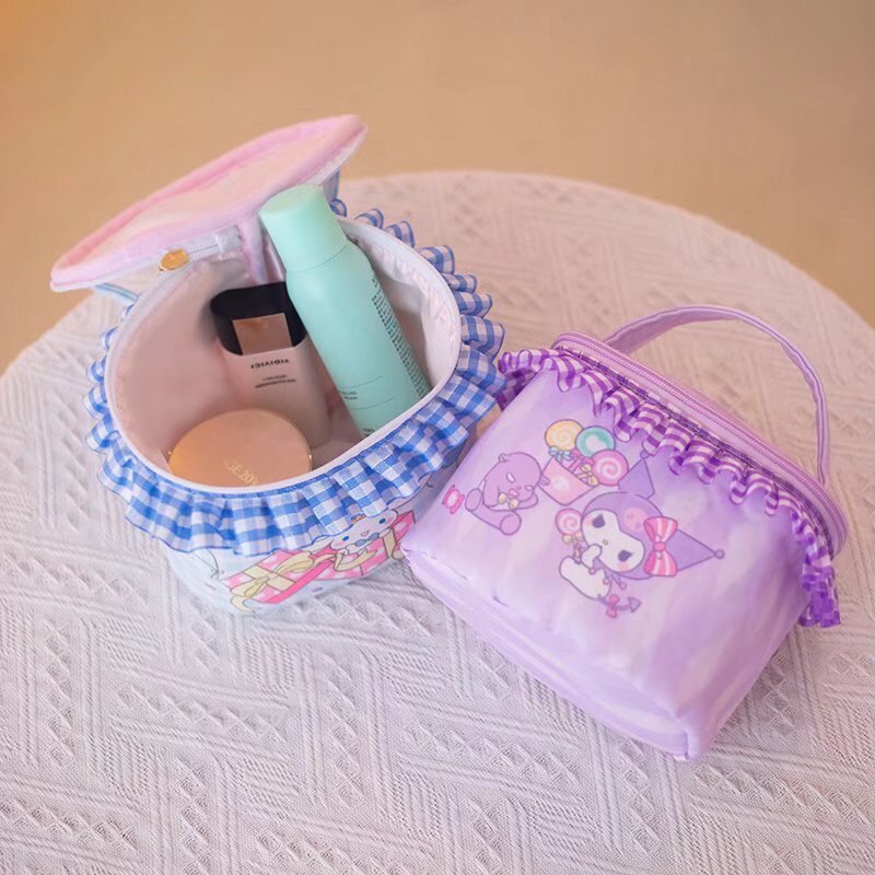 Sanrio necessär med volang