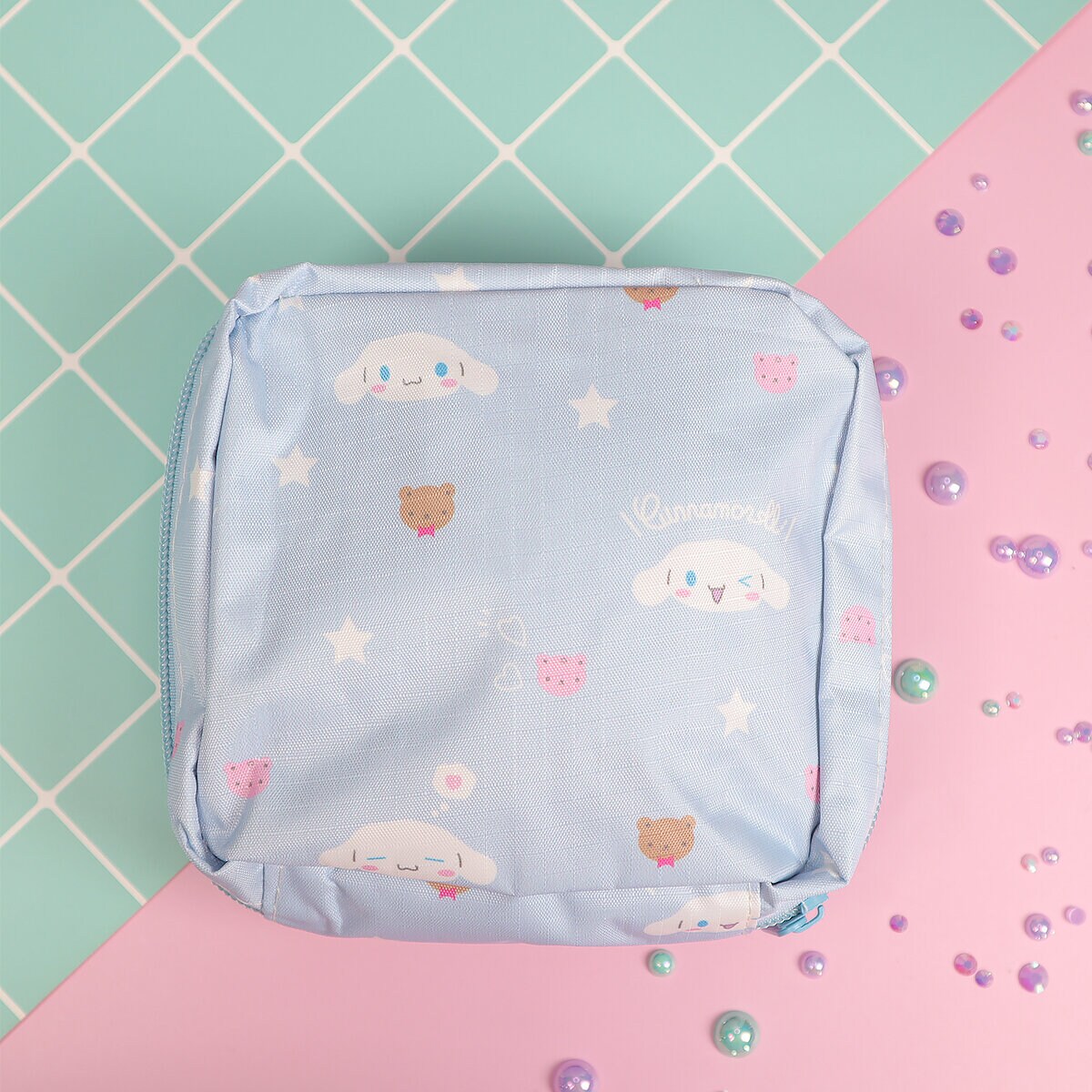 Kvadratisk Cinnamoroll-necessär