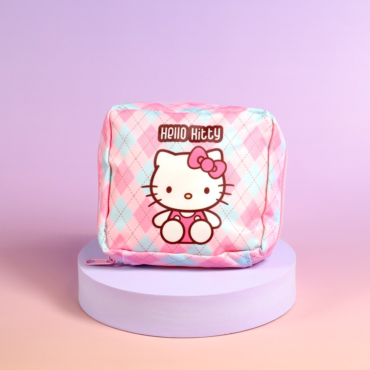 Kvadratisk necessär - Hello Kitty harlequin