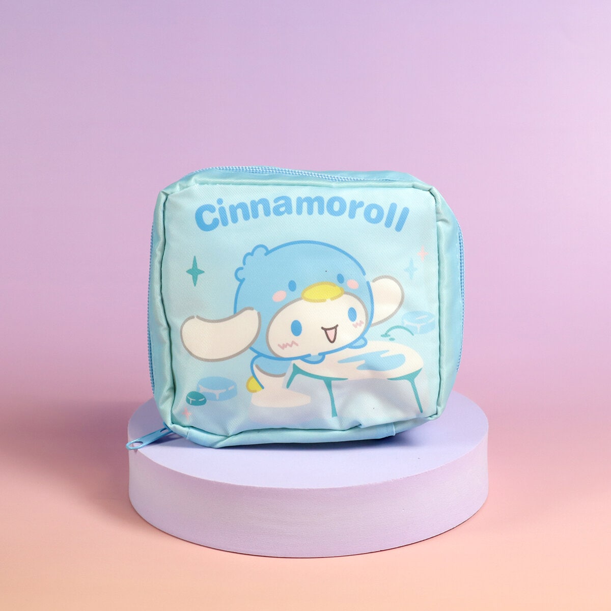 Kvadratisk necessär - Cinnamoroll-pingvin