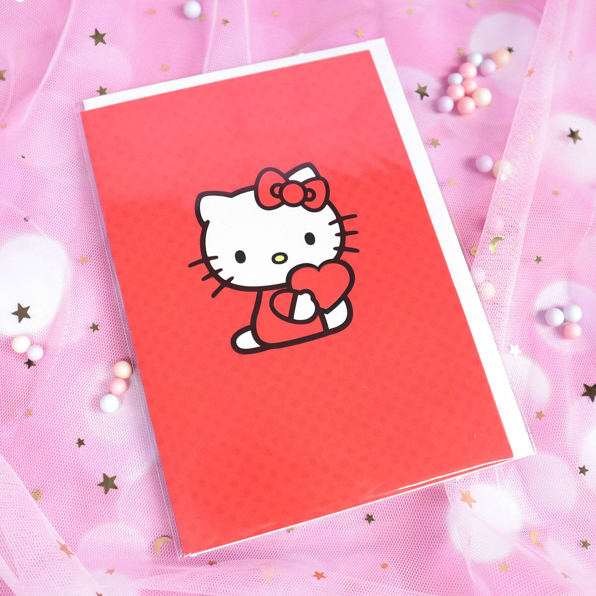 Rött kort med kuvert - Hello Kitty med hjärta