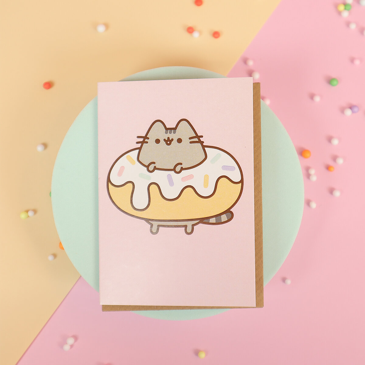 Minikort med kuvert - Pusheen i donut