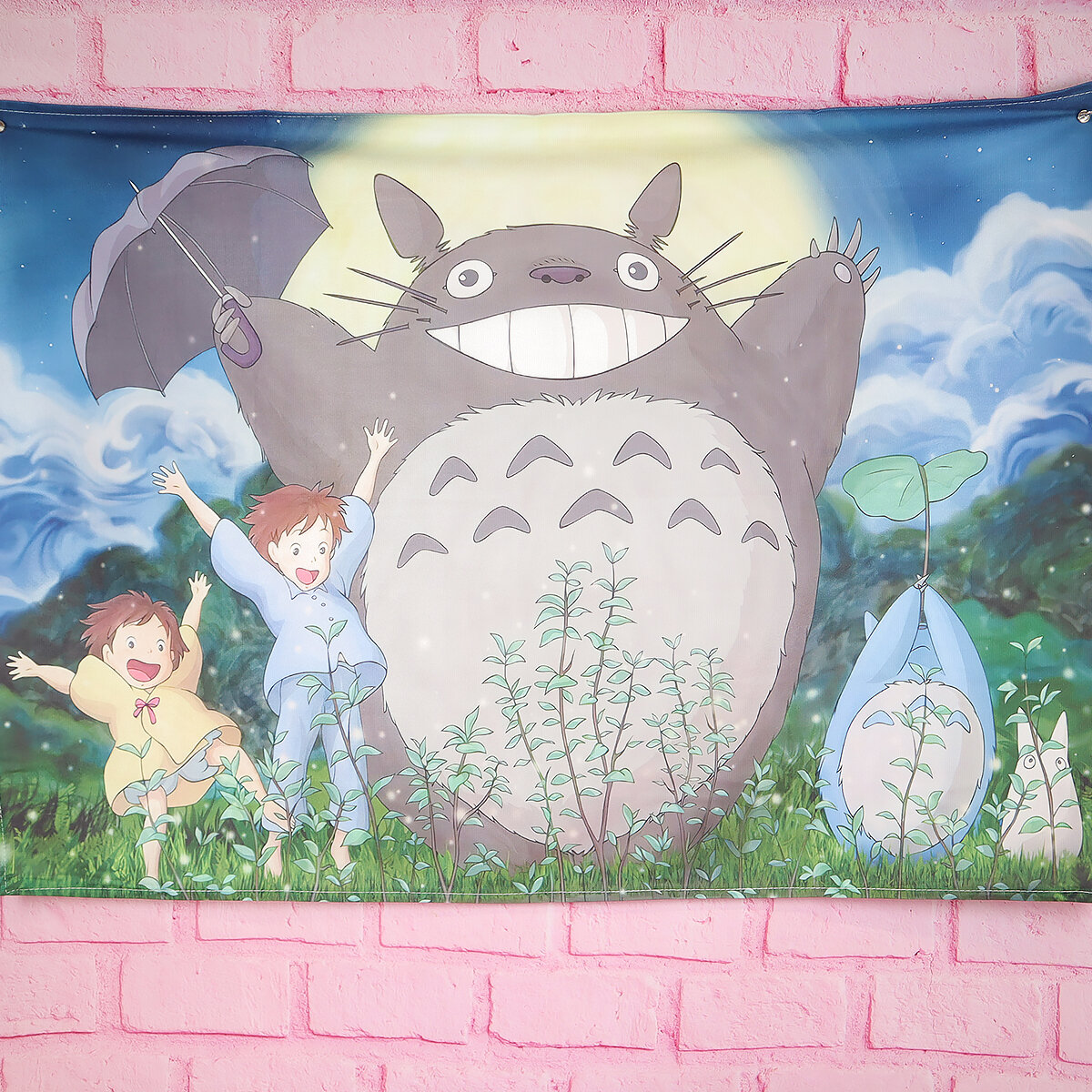 Väggdekoration Totoro med paraply, med ljusslinga
