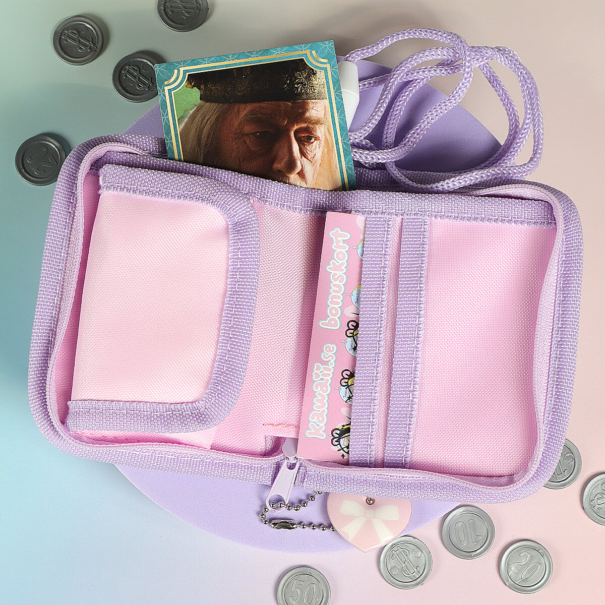 Lila plånbok med rosett