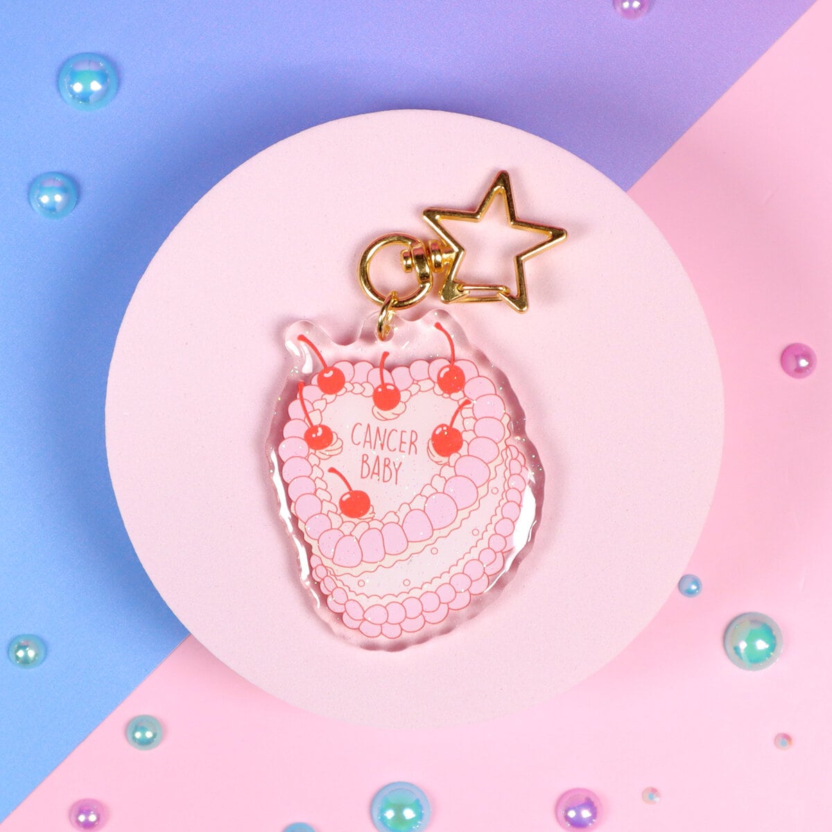 Glittrig bag charm - Cancer cake