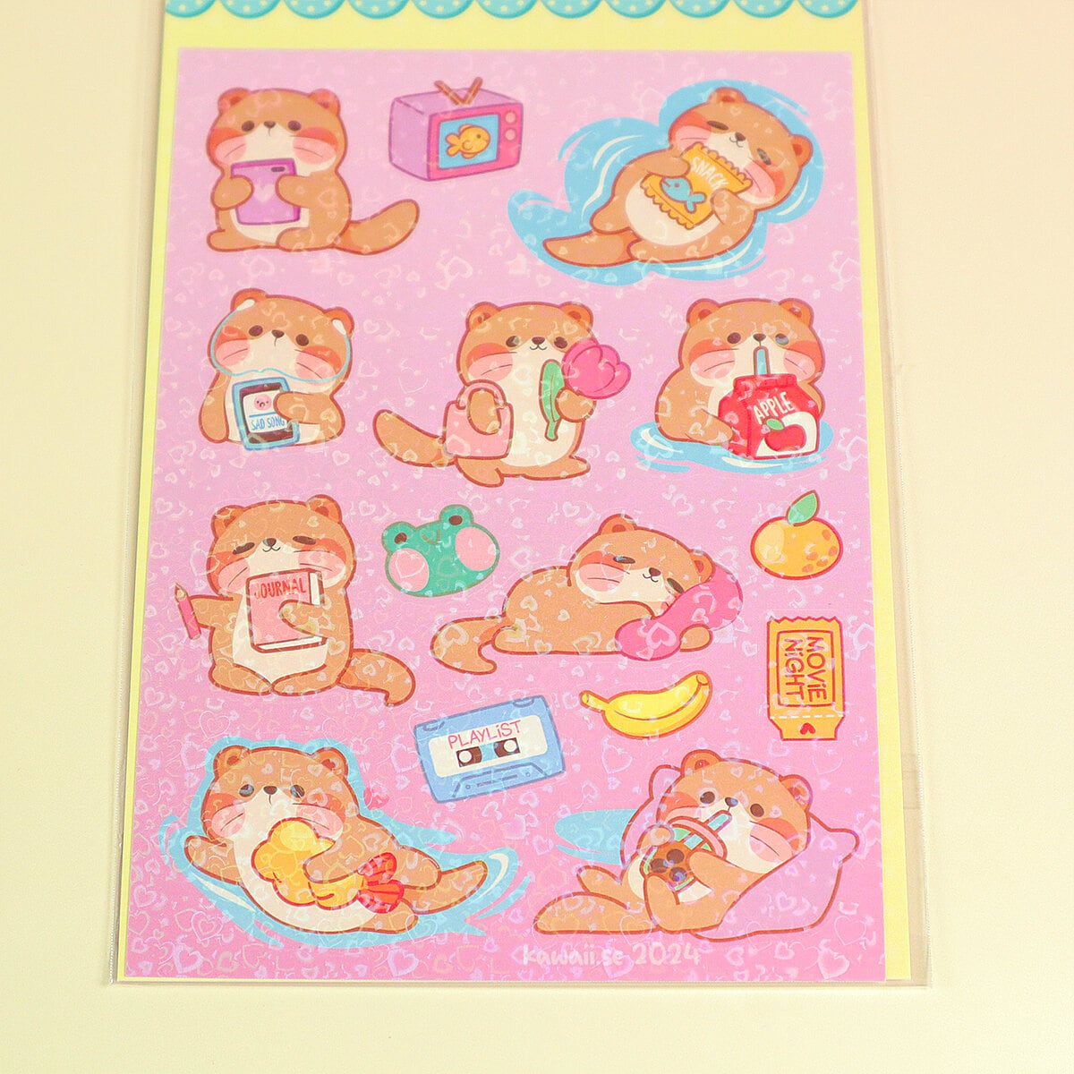Stickersark A6 - Otter doing things