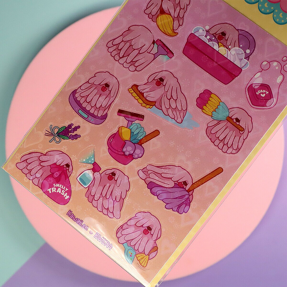 Stickersark A6 - Szipi the puli doing the cleaning