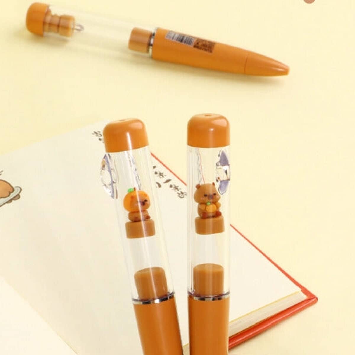Gel-penna med Figur - Magic Capybara