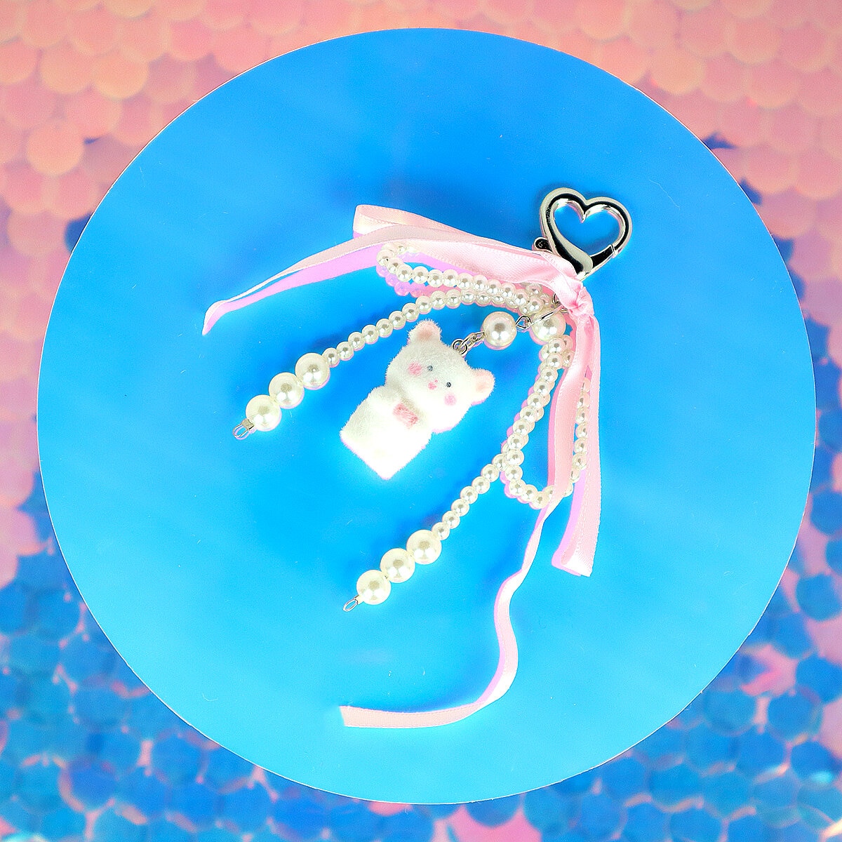 Bag Charm - Rosett, Pärlor & Fluffig Björn