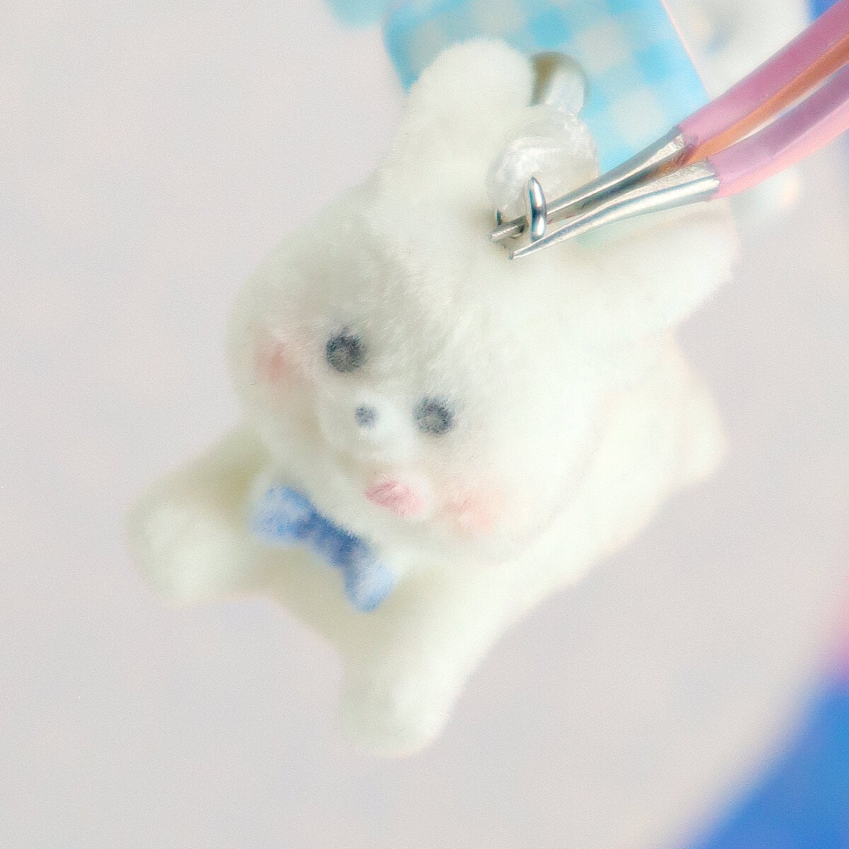 Bag Charm - Pärlor & Springande Hund