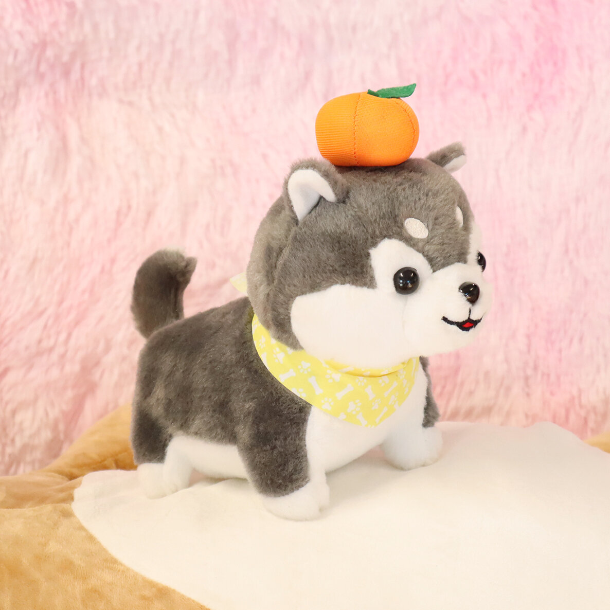 Hund-plushie med frukt