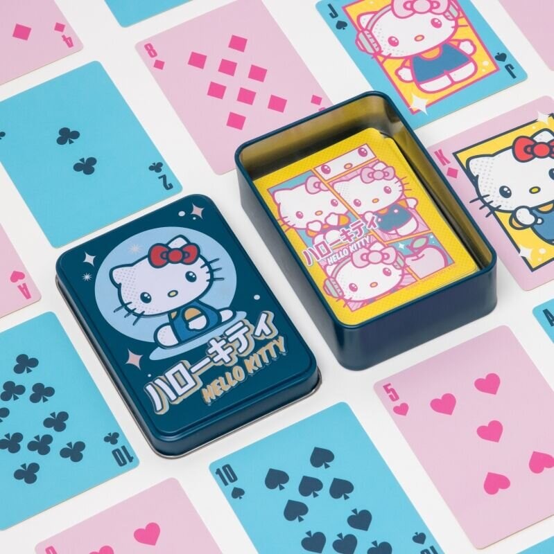 Hello Kitty-kortlek i plåtask