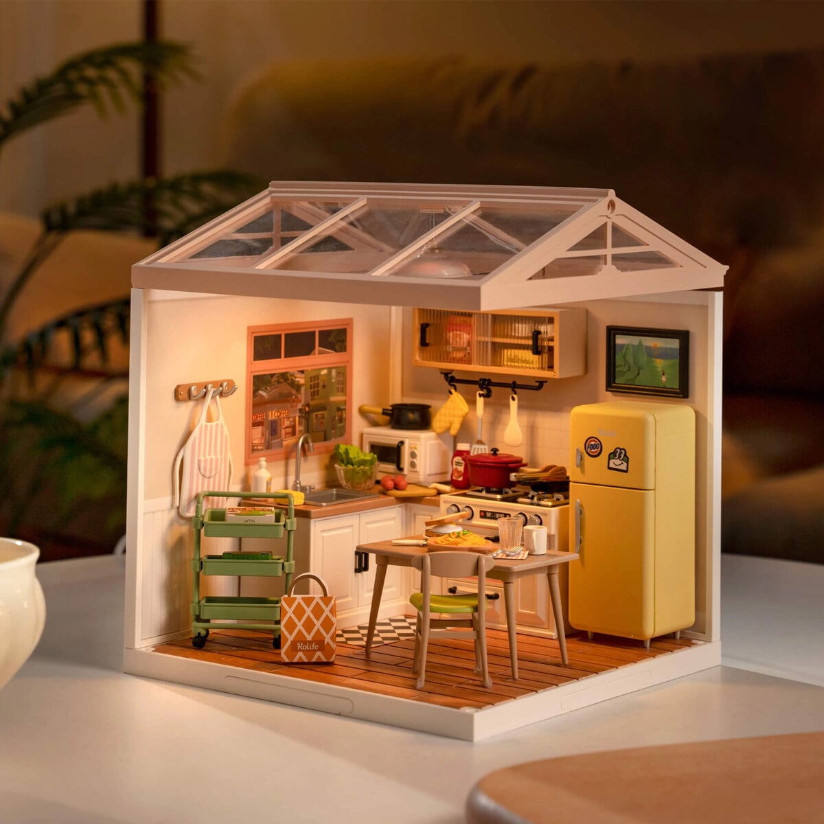 DIY Miniatyrmodell Happy Meals Kitchen