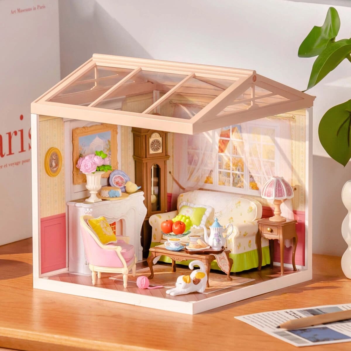 DIY Miniatyrmodell Holiday Tea Time