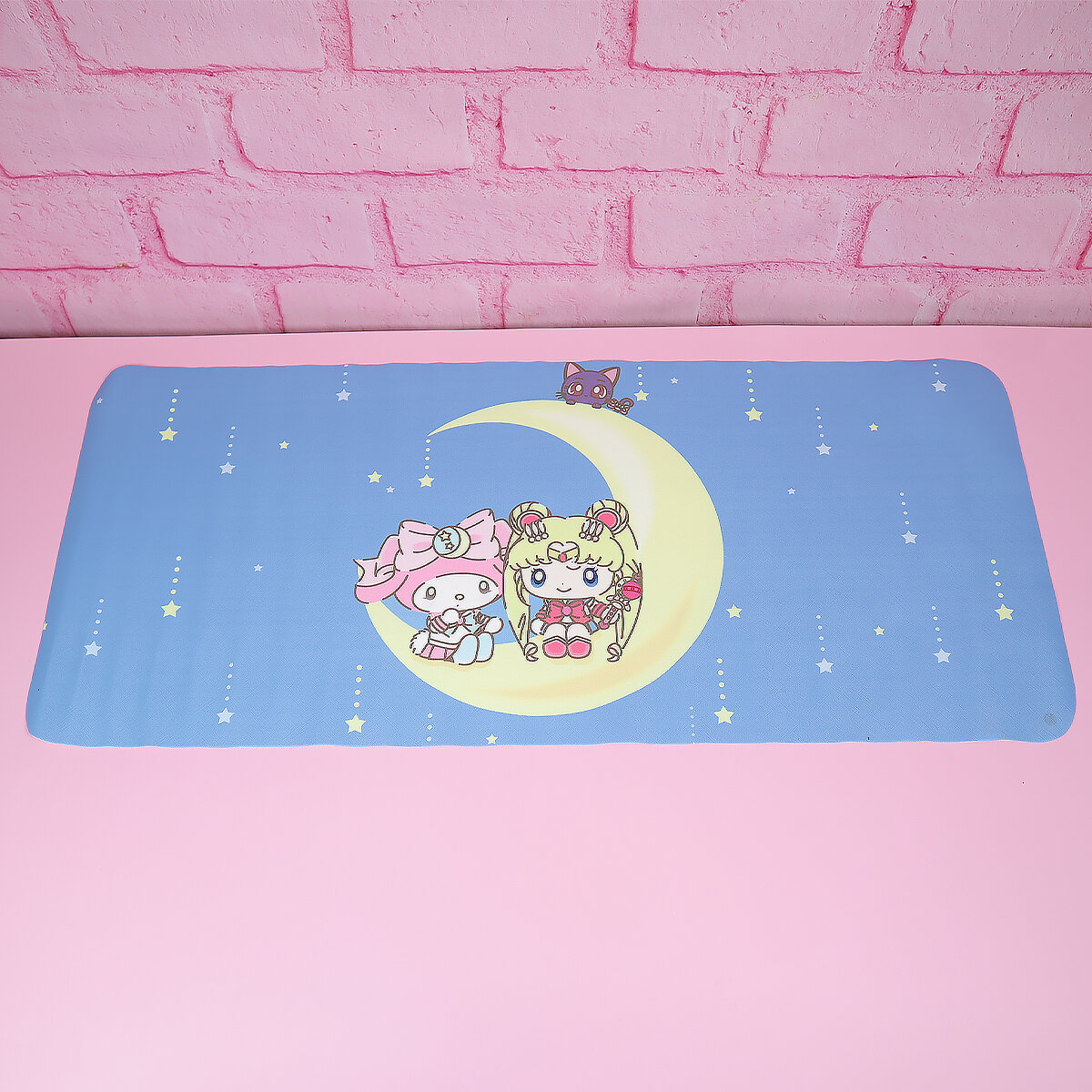 Sailor Moon & My Melody på måne - skrivbordsunderlägg