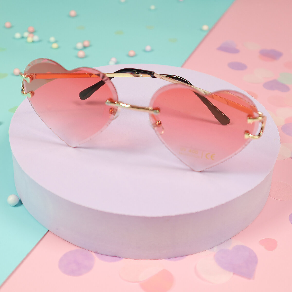 Solglasögon - rosa-vita fasetterade hjärtan
