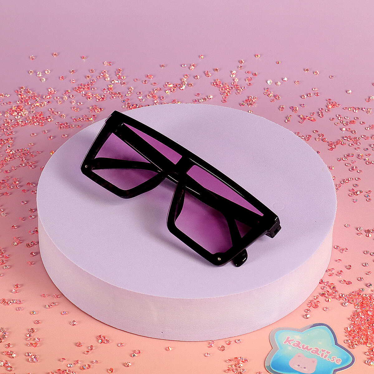 Solglasögon barn - Stora fyrkantiga svarta med rosa glas