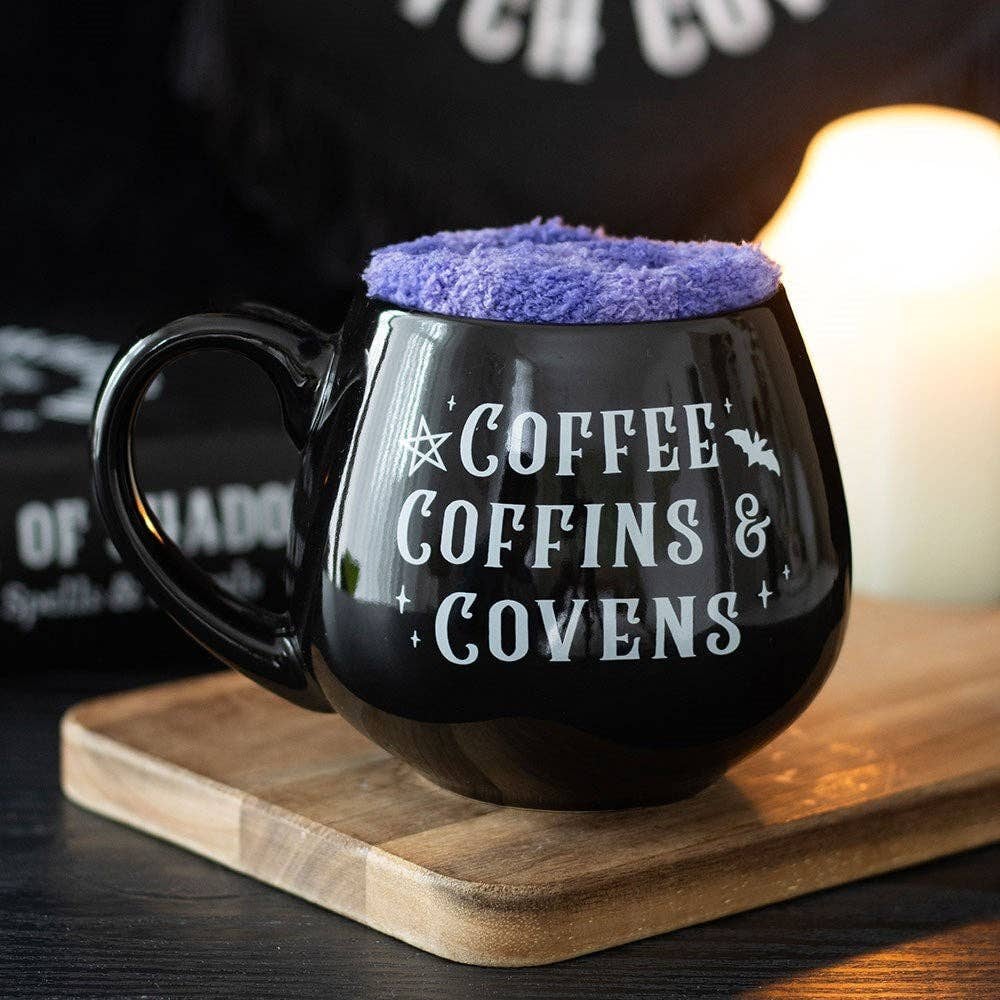 Mugg & strumpor - Coffee, Coffins & Covens 450 ml