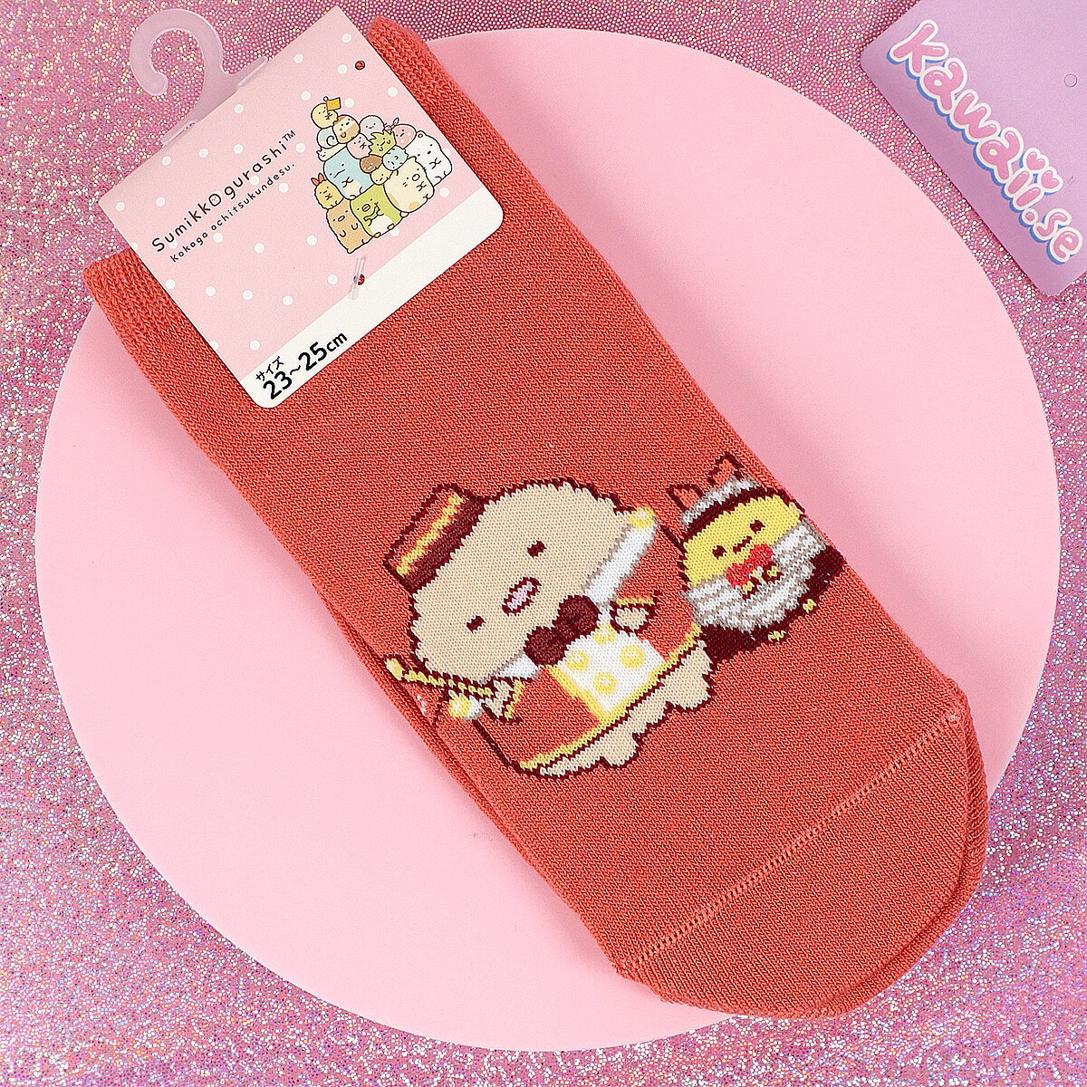 Röda Sumikko Gurashi-strumpor med Tonkatsu och Ebifurai
