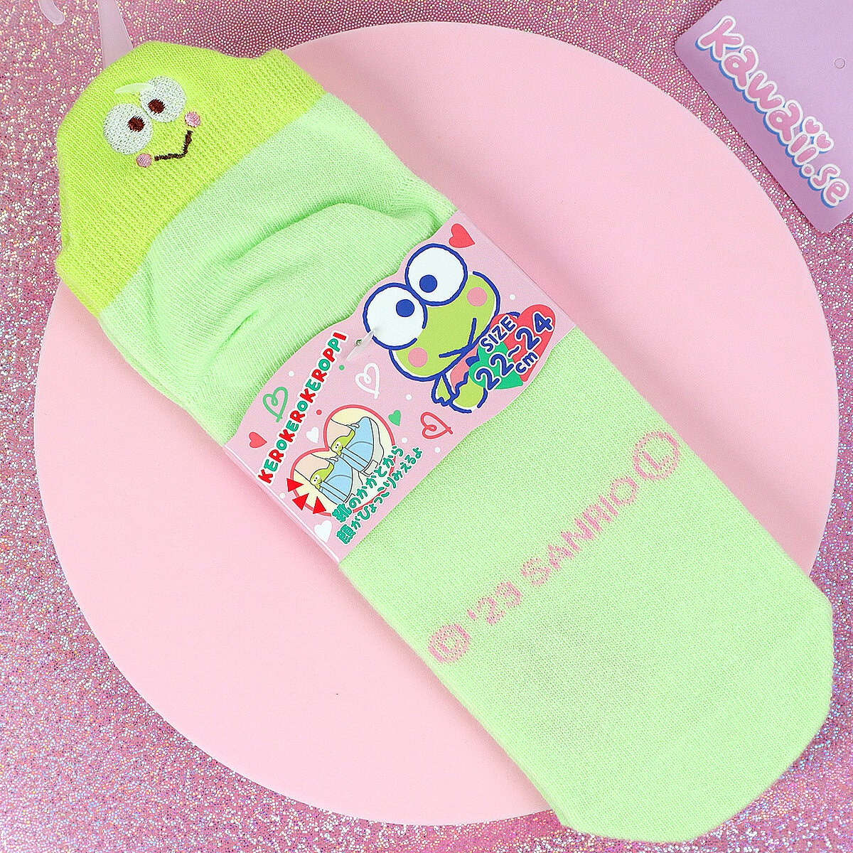 Gröna strumpor med Keroppi-häl
