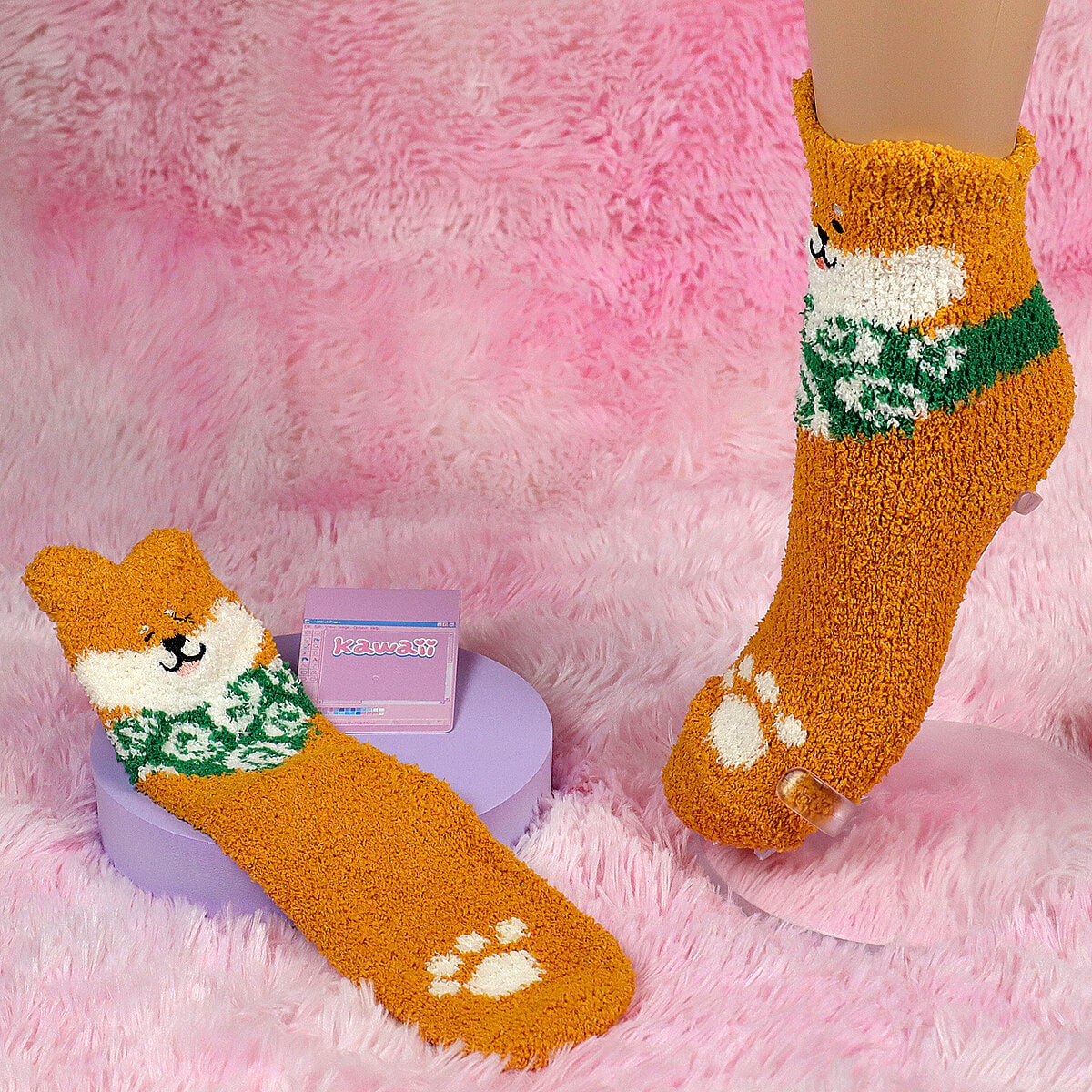 Fluffiga Strumpor - Orange Shiba med Scarf