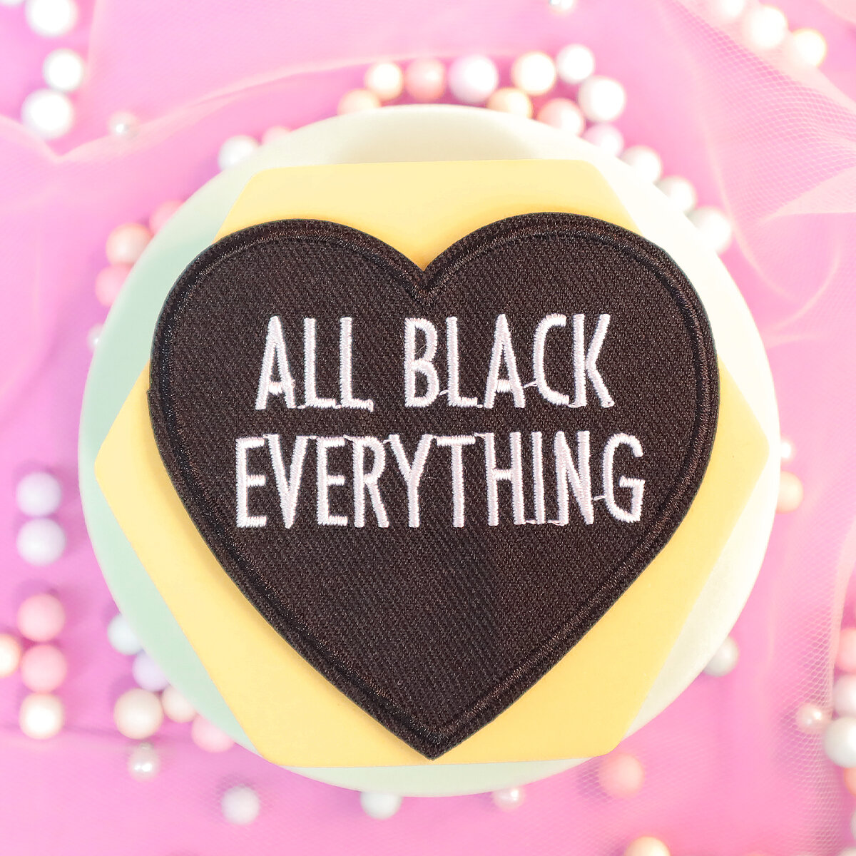 Tygmärke - All Black Everything