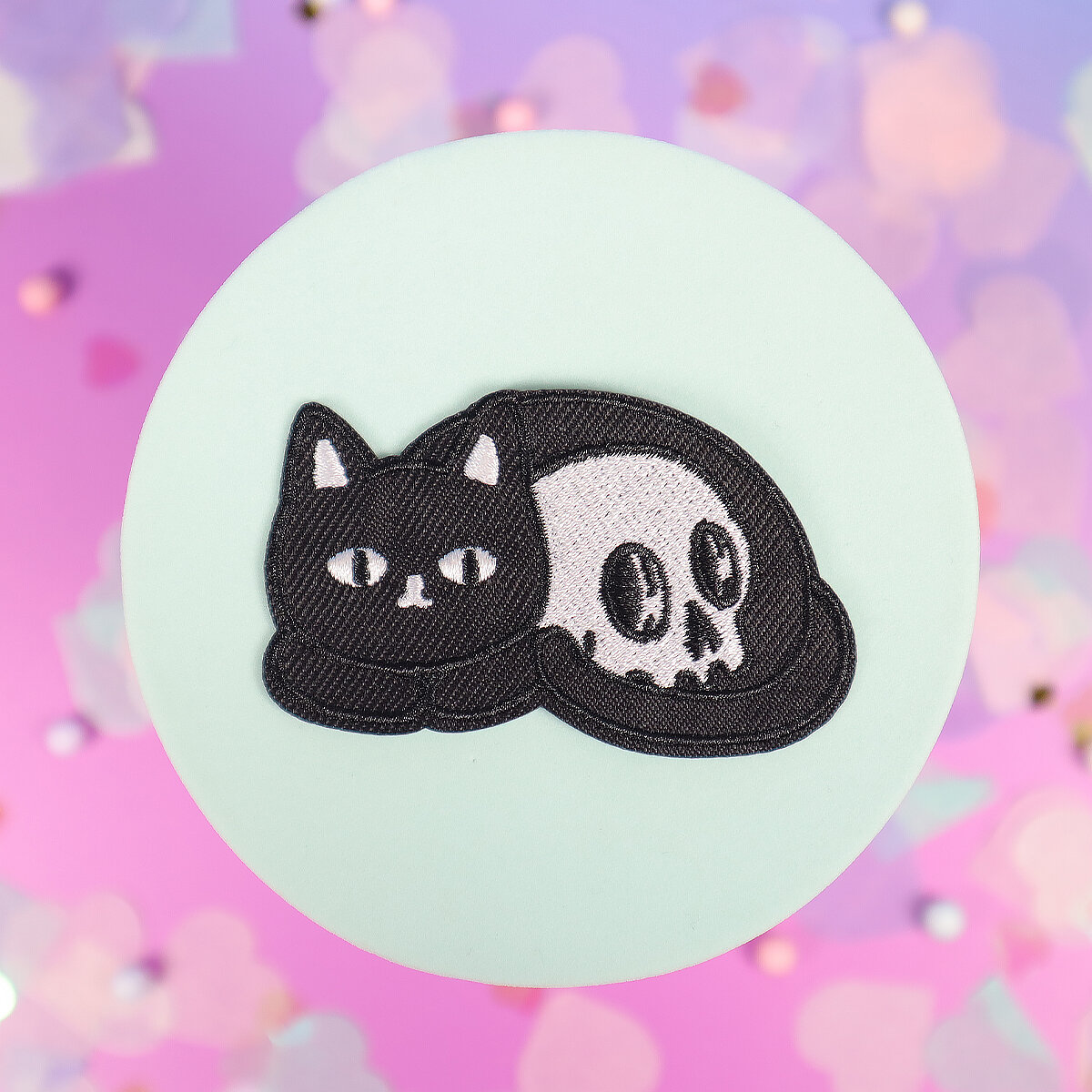 Tygmärke - Cat Skull Cuddle
