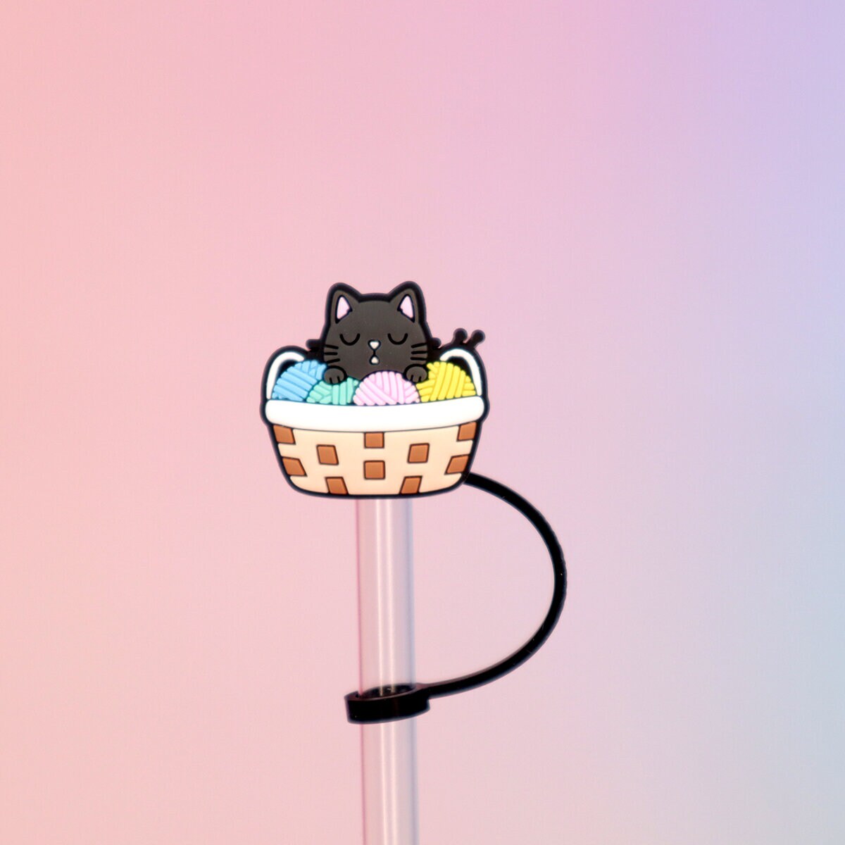Straw topper - Katt bland garn